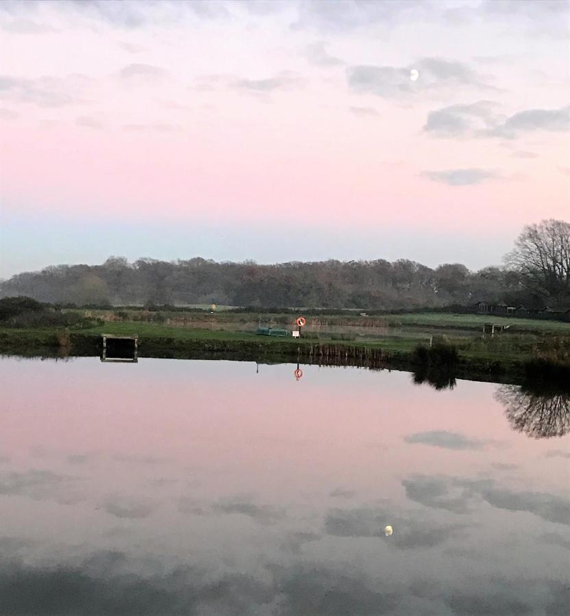 Bransford Farm Fishery & B & B المظهر الخارجي الصورة
