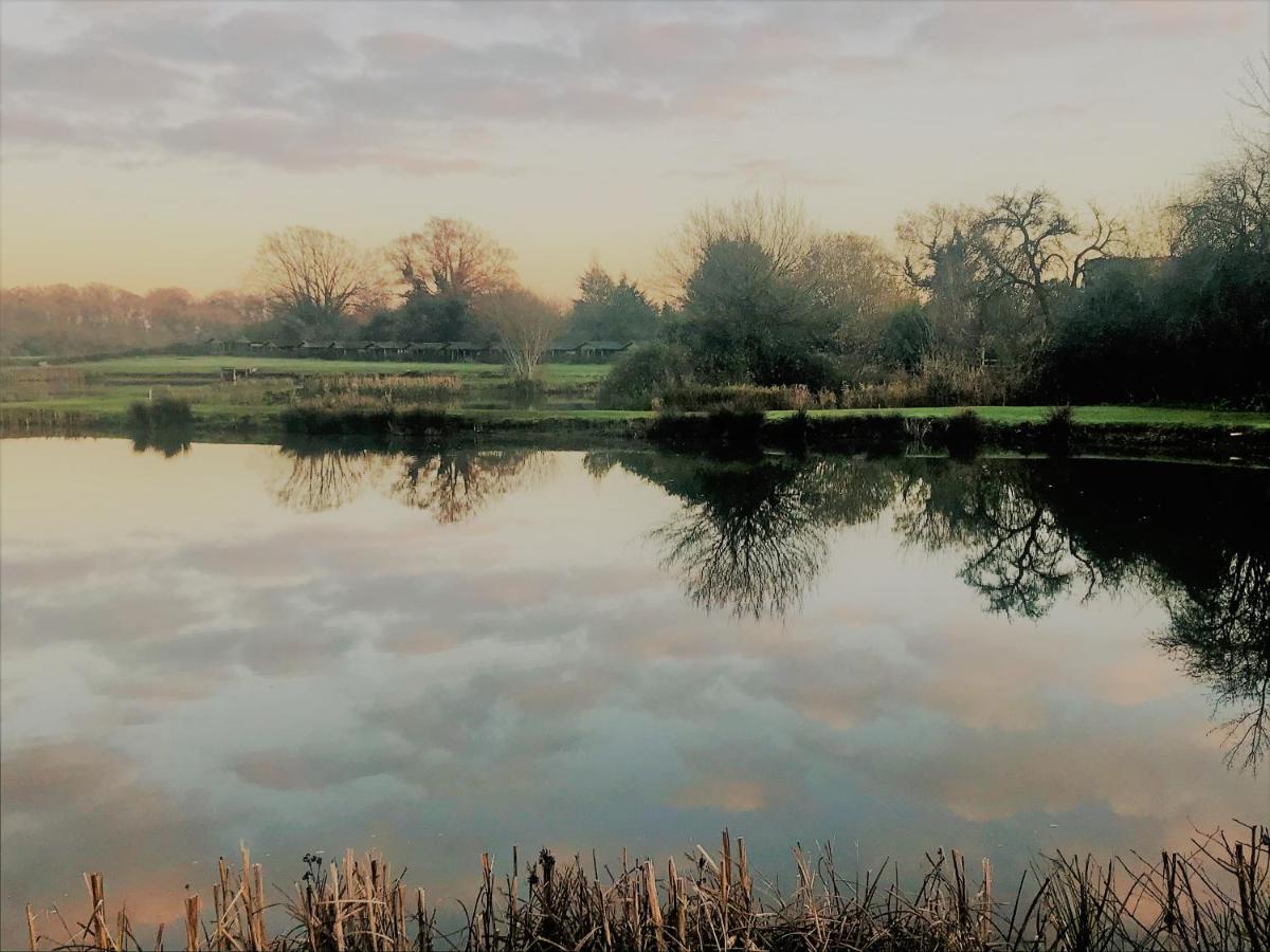 Bransford Farm Fishery & B & B المظهر الخارجي الصورة