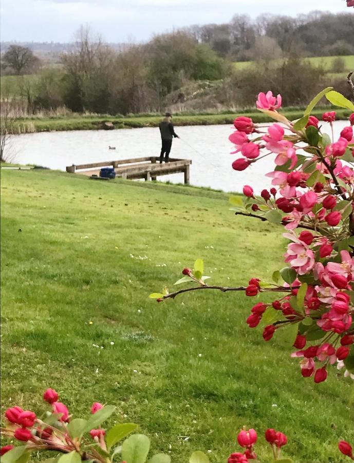 Bransford Farm Fishery & B & B المظهر الخارجي الصورة